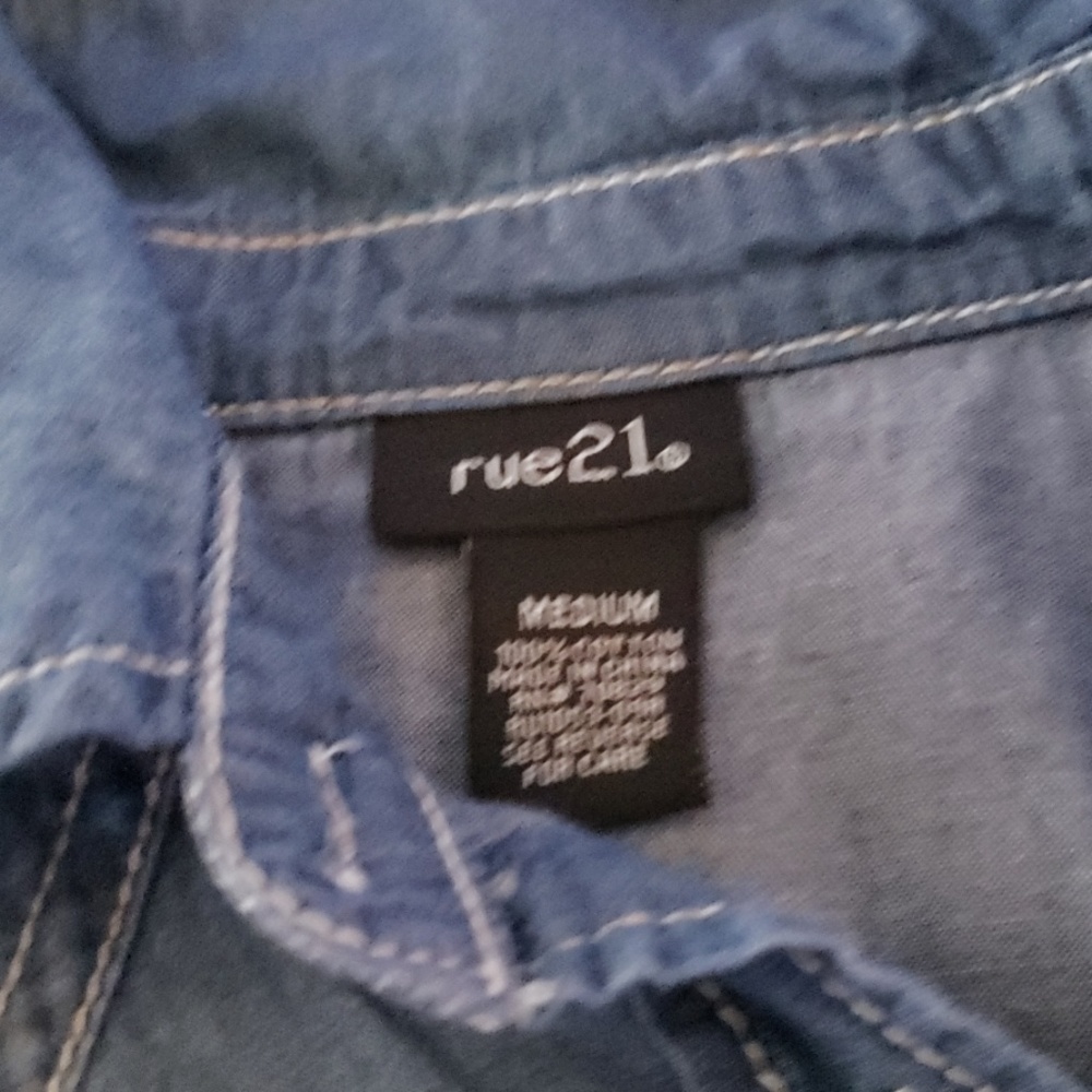 Shirt - Picture 2 of 3